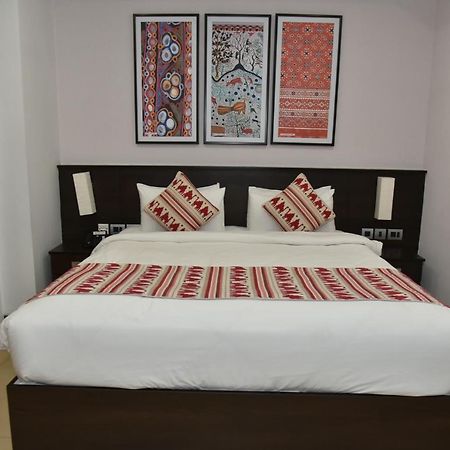 Ramada Encore By Wyndham Statue Of Unity Kevadia Exterior foto