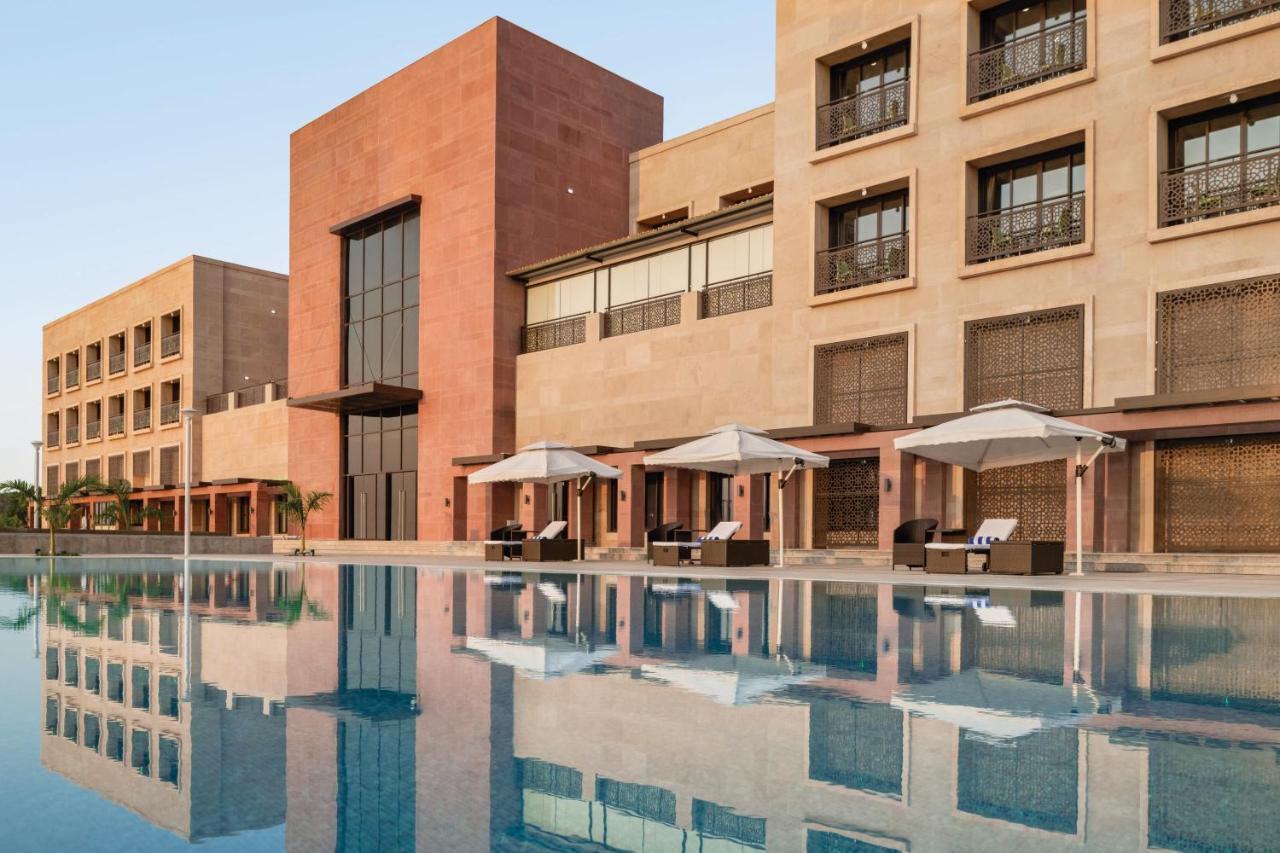 Ramada Encore By Wyndham Statue Of Unity Kevadia Exterior foto