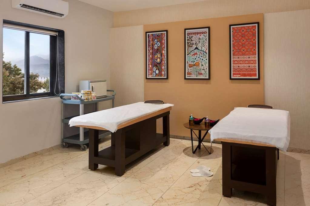 Ramada Encore By Wyndham Statue Of Unity Kevadia Facilidades foto
